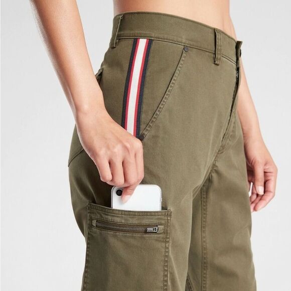 Athleta Summit Cotton Cargo Pant in Tortuga Olive Side Stripe Women’s Size 4 - Picture 6 of 15